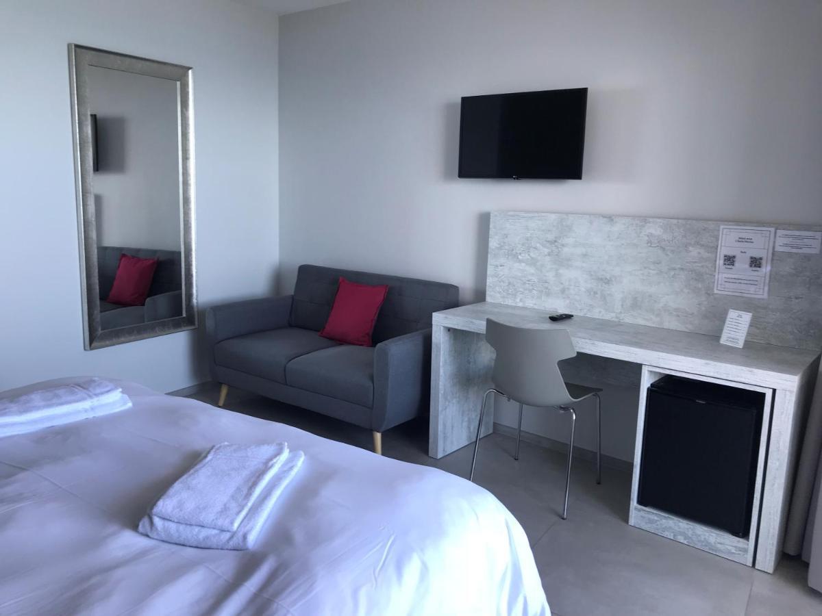 Hotel L'Isula Marina Л'Иль-Рус Экстерьер фото